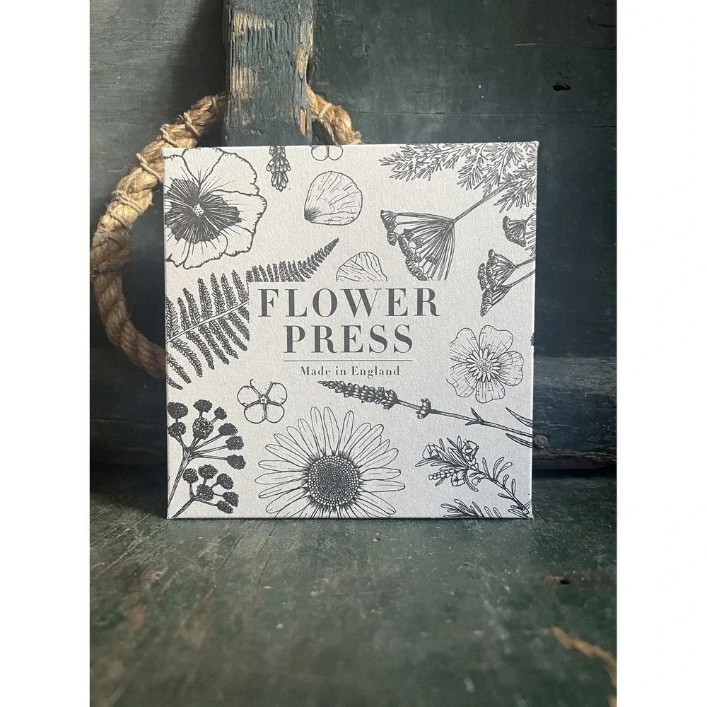 Flower Press Made In England Black‎ White Floral New Studio Wald 15 X 15 Cm